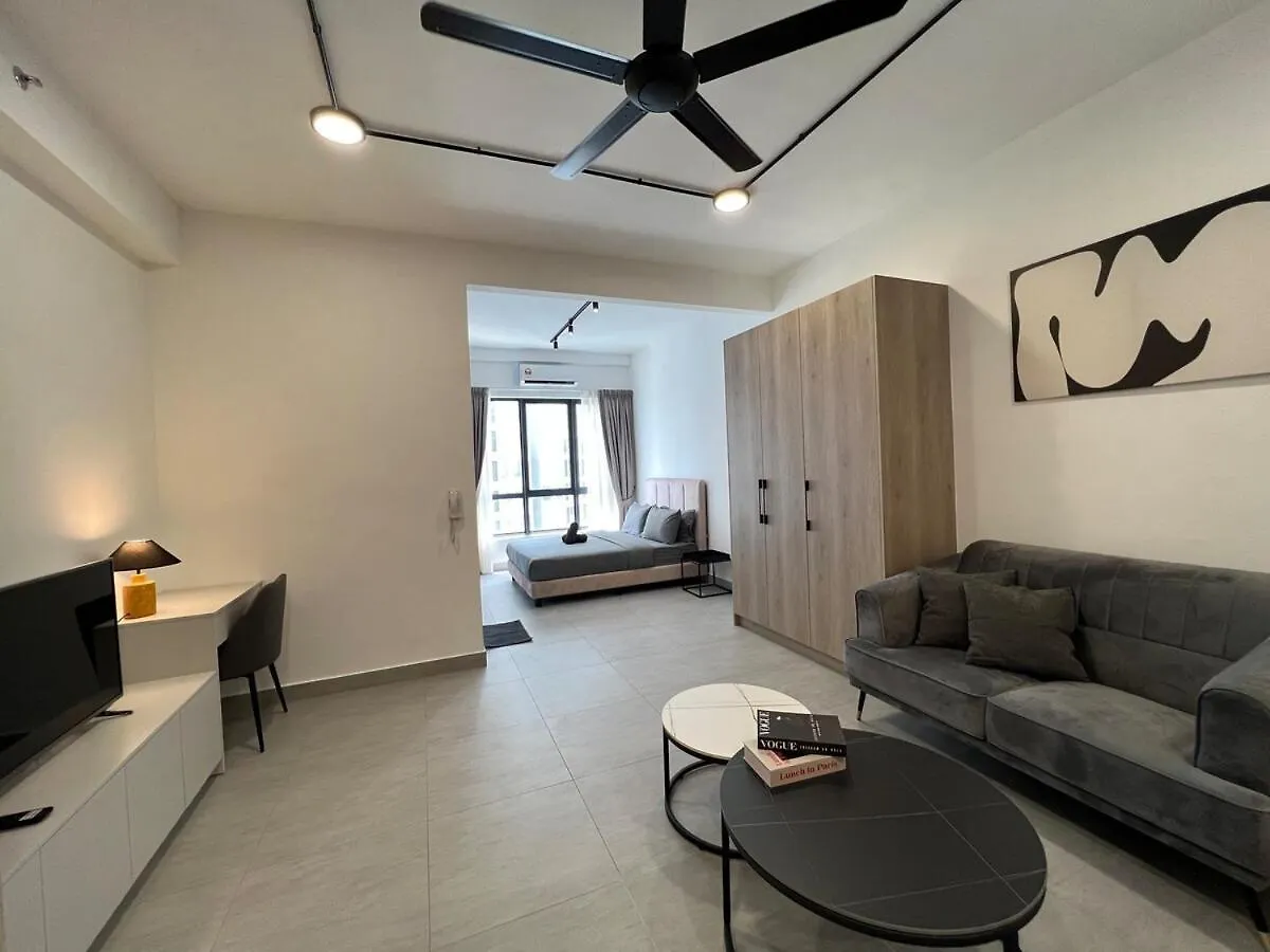 Sunsuria Colony Suite Soho Setia Alam Shah Alam 0*,  Malaysia